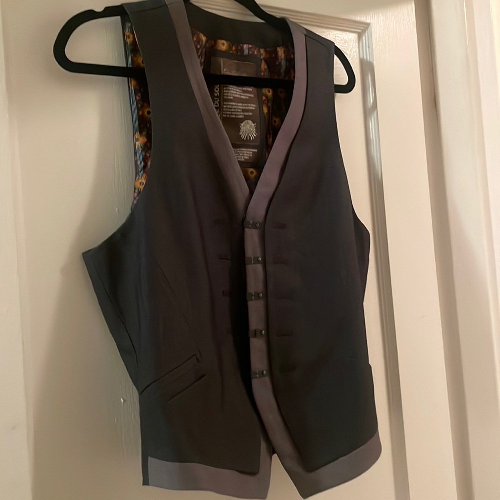 Cirque du soleil collector vest - NWT
